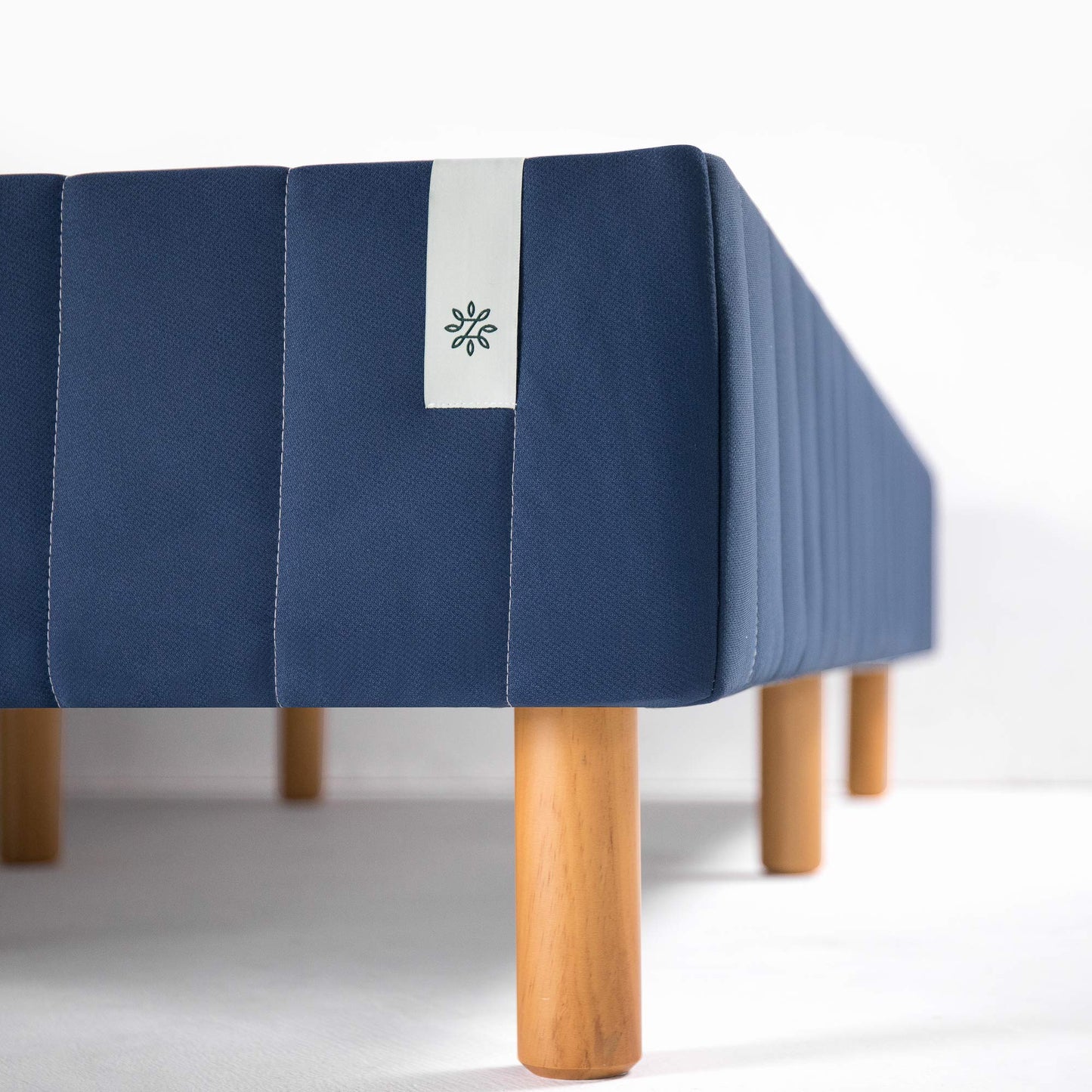 ZINUS GOOD DESIGN Award Winner Justina Metal Mattress Foundation, 16 Inch Platform Bed, No Box Spring Needed, Grey,King